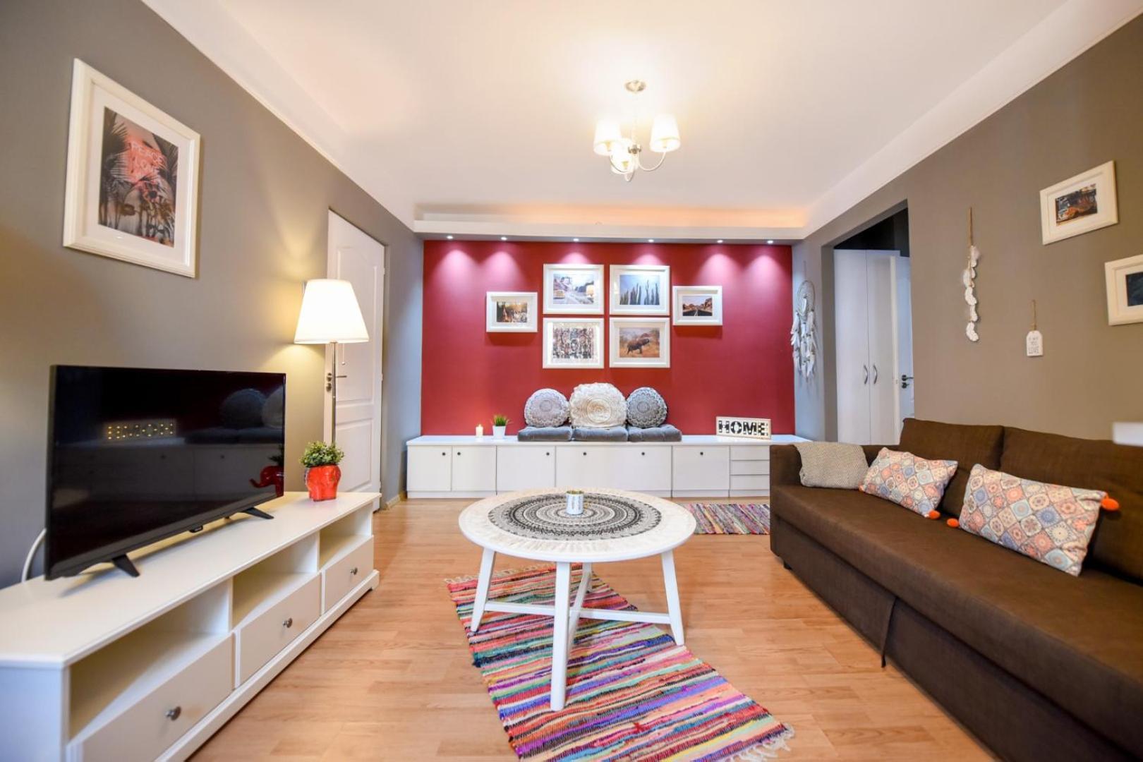 Downtown Oasis: Central Apartments With Cozy Charm Bukarest Zimmer foto